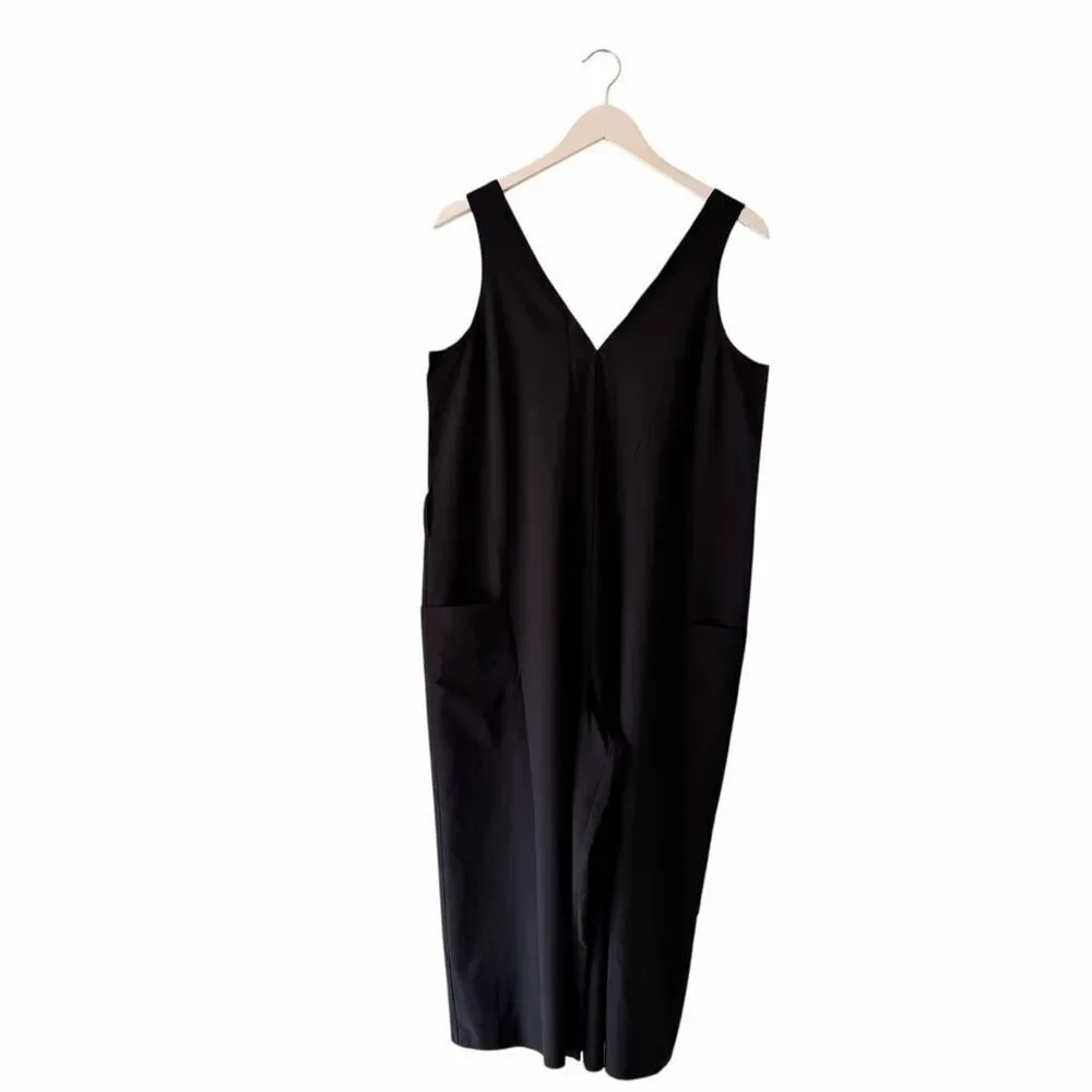 Athleta Jumpsuit Black Wide Leg Y2K  Pockets V Neck Belt Hooks SZ M #2567